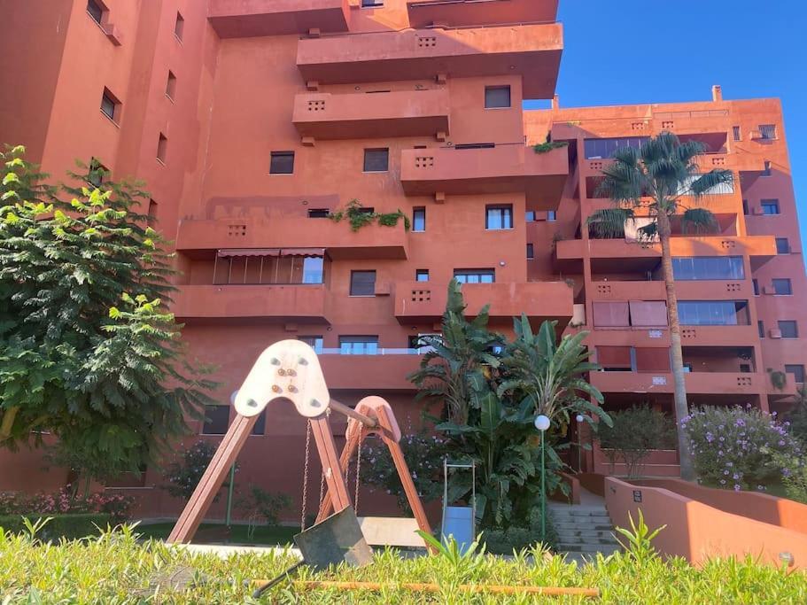 Central Estepona 3 Bed Apt With Pool And Parking Exterior foto